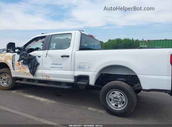 1FT7W2BA5TED01806 2026 FORD F-250 White 360 interior view