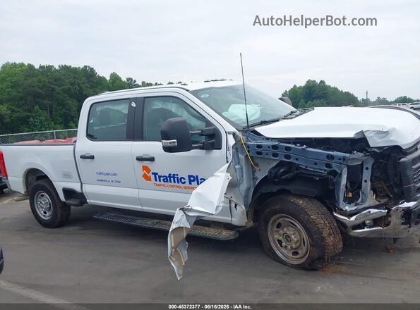 1FT7W2BA5TED01806 2026 FORD F-250 White Rear interior view