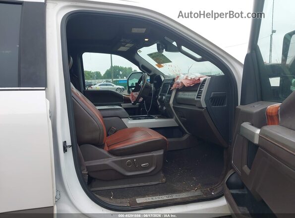 1FT7W2BT0KEF36386 2019 FORD F-250 Белый Вид салона спереди