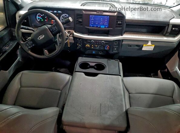 1FT7W2BT0SEE05331 2025 FORD F250 White Dashboard view