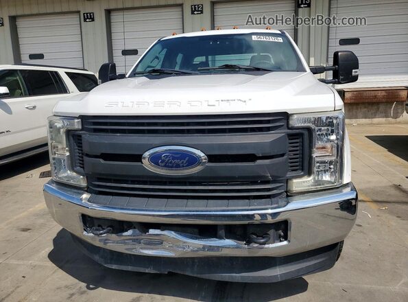 1FT7W2BT1JEB97846 2018 FORD F250 White Widok z przodu