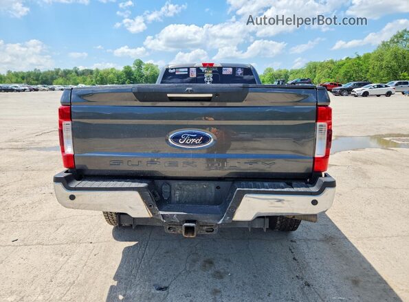 1FT7W2BT2JEB88816 2018 FORD F250 Gray 