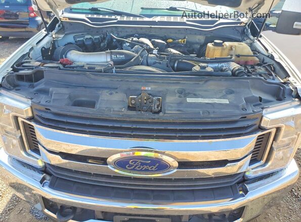 1FT7W2BT7JEB90772 2018 FORD F250 White Widok wnętrza z tyłu