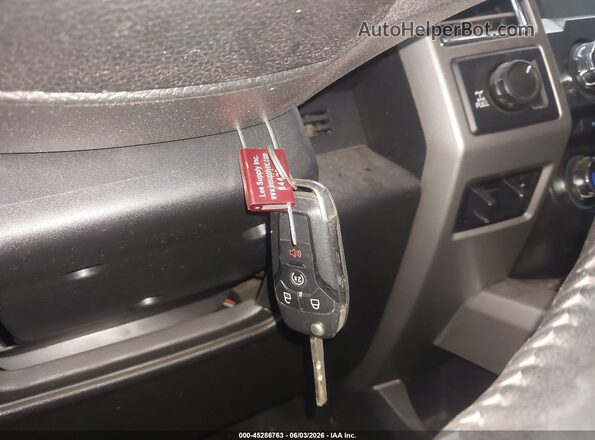 1FT7W2BT8HEF12376 2017 FORD F-250 Red Vista del salpicadero