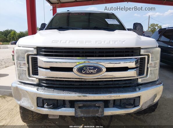 1FT7W2BT9HEF18848 2017 FORD F-250 Белый Вид спереди