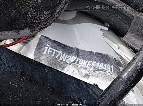 1FT7W2BT9KEE18191 2019 FORD F-250 White ძრავის განყოფილების ხედი