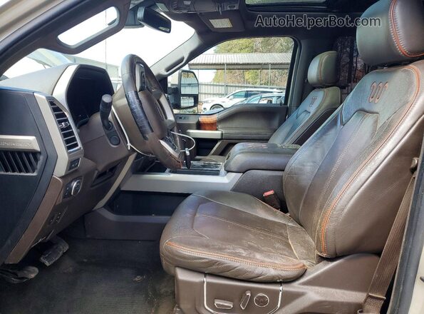 1FT7W2BTXHEE13266 2017 FORD F250 Tan Front interior view