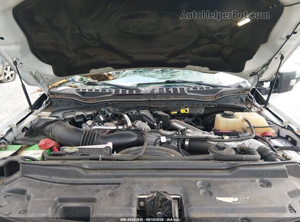 1FT7W2BTXJEB48693 2018 FORD F-250 Белый 