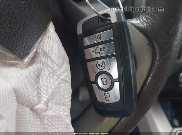 1FT7W2BTXKED46580 2019 FORD F-250 White Widok deski rozdzielczej