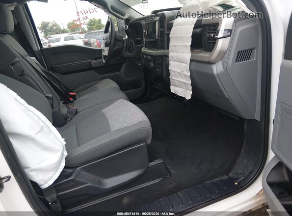 1FT7W2BTXTEC06000 2026 FORD F-250 White Widok wnętrza z przodu