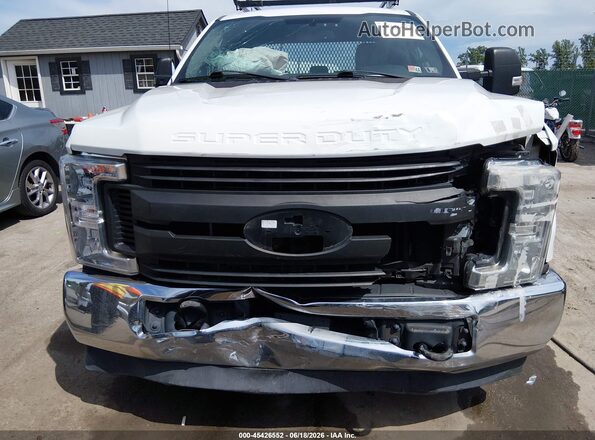 1FT7X2A69HEC88446 2017 FORD F-250 White Widok zestawu wskaźników