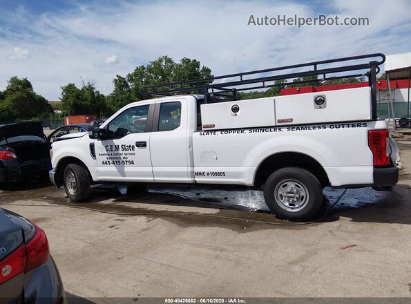 1FT7X2A69HEC88446 2017 FORD F-250 White Widok wnętrza 360 stopni