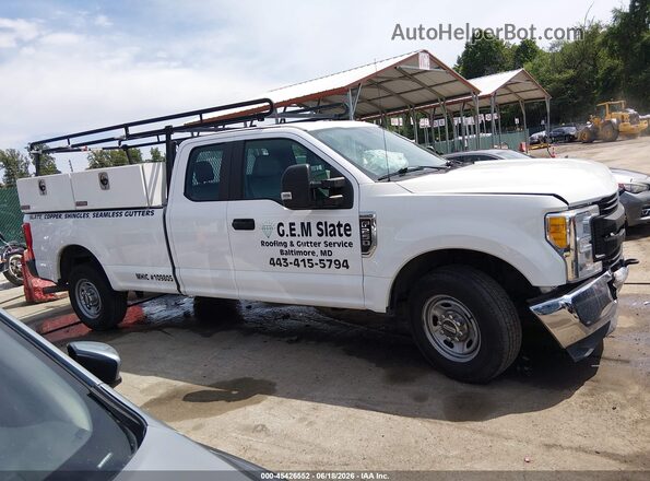 1FT7X2A69HEC88446 2017 FORD F-250 White Widok wnętrza z tyłu