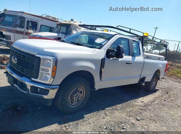 1FT7X2AAXPED16533 2023 FORD F-250 White სალონის 360-გრადუსიანი ხედი