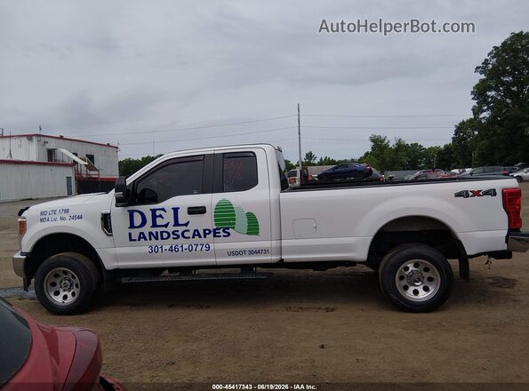 1FT7X2B60HED64988 2017 FORD F-250 White Панорамний вид салону 360°