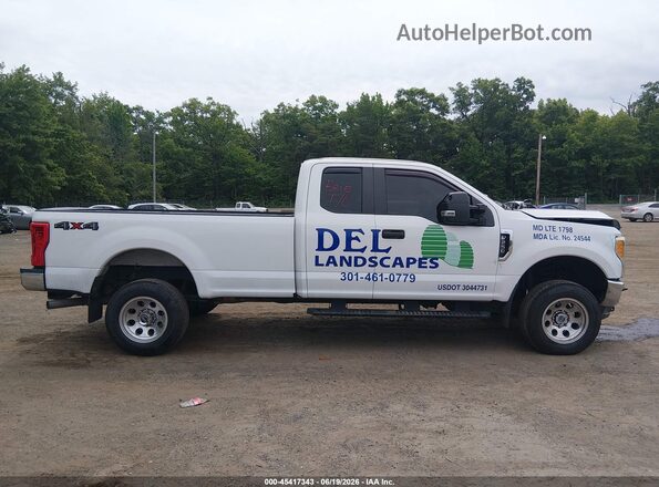 1FT7X2B60HED64988 2017 FORD F-250 White Вид задньої частини салону