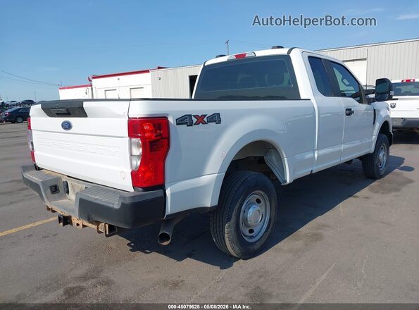 1FT7X2B60NEE25140 2022 FORD F-250 White 