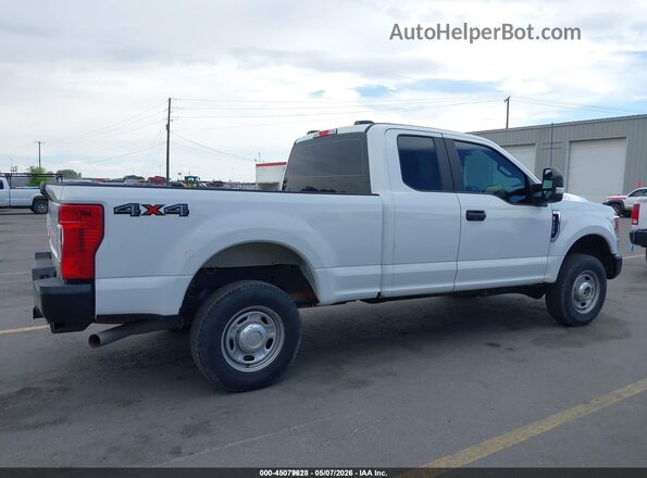 1FT7X2B60NEE25140 2022 FORD F-250 White 