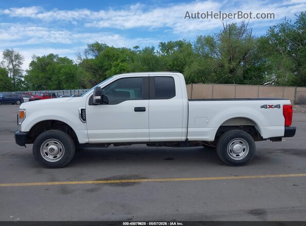 1FT7X2B60NEE25140 2022 FORD F-250 White 