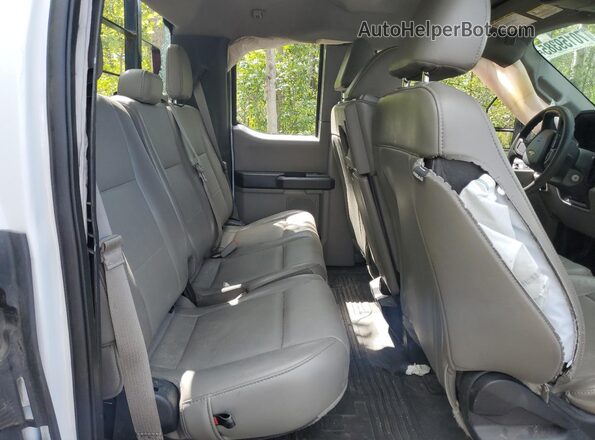 1FT7X2B65KED04891 2019 FORD F250 White Widok tylnych siedzeń