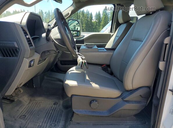 1FT7X2B67NEE88896 2022 FORD F250 Белый Вид салона спереди