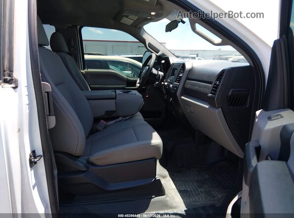 1FT7X2B69KED87113 2019 FORD F-250 White Widok wnętrza z przodu