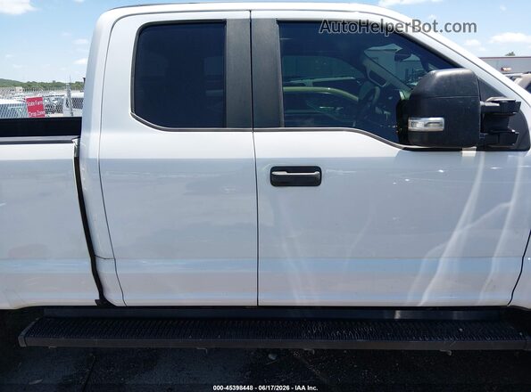 1FT7X2B69KED87113 2019 FORD F-250 White Widok wnętrza z tyłu