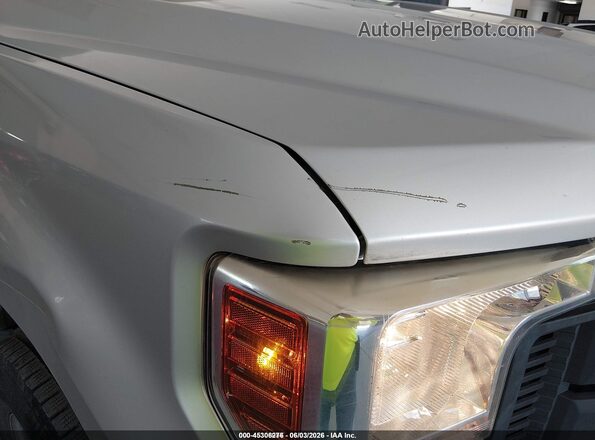 1FT7X2B6XJEC83986 2018 FORD F-250 Silver 
