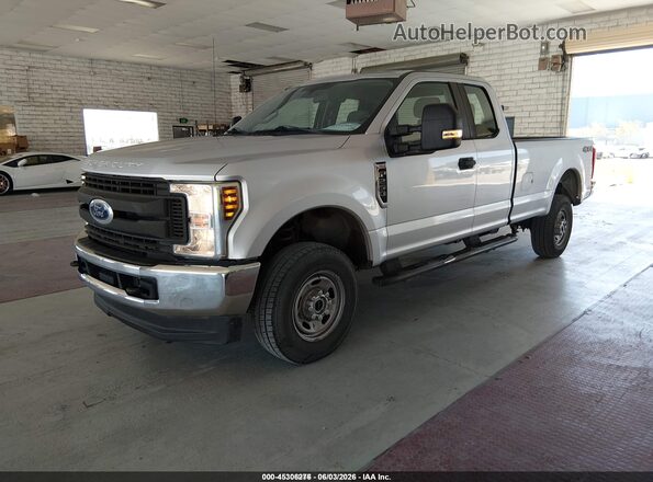 1FT7X2B6XJEC83986 2018 FORD F-250 Silver 