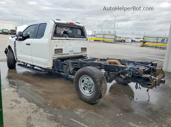 1FT7X2BA4PEC62449 2023 FORD F250 White Tył lewy
