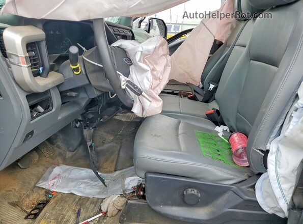 1FT7X2BA4PEC62449 2023 FORD F250 White Widok wnętrza z przodu
