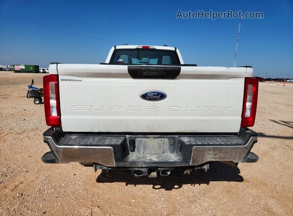 1FT7X2BA9PED94641 2023 FORD F250 White Вид ззаду