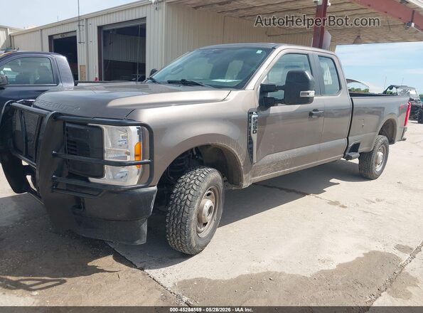 1FT7X2BAXPED78352 2023 FORD F-250 Коричневый Передняя левая четверть