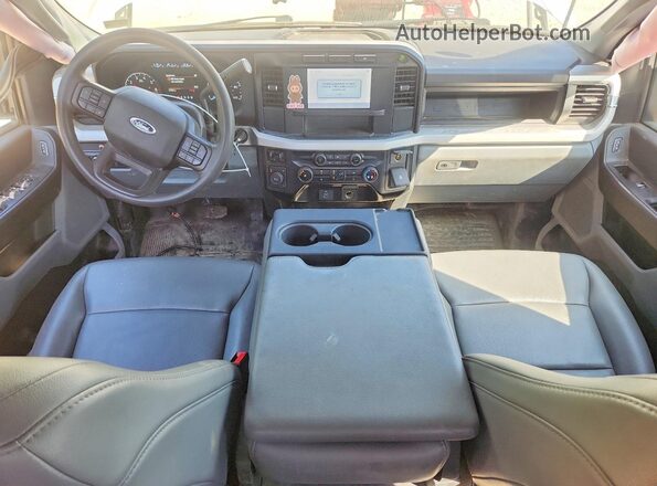 1FT7X2BAXREE29139 2024 FORD F250 White Vista del salpicadero
