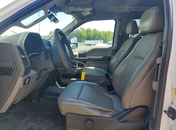 1FT7X2BT5LEE50487 2020 FORD F250 White Вид салону спереду