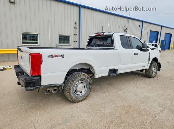1FT7X2BT6REC44393 2024 FORD F250 White Задня права чверть