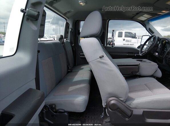 1FT7X2BT7GEC88190 2016 FORD F-250 White VIN sticker view