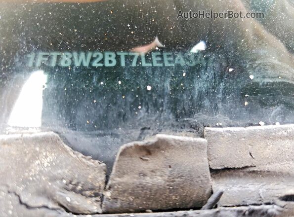 1FT8W2BT7LEE43421 2020 FORD F250 Red ძრავის განყოფილების ხედი