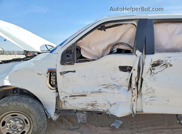 1FT8W2BT8NEF74764 2022 FORD F250 White Սալոնի դիմացի տեսք