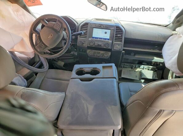 1FT8W2BT8NEF74764 2022 FORD F250 White Առջևի վահանակի տեսք
