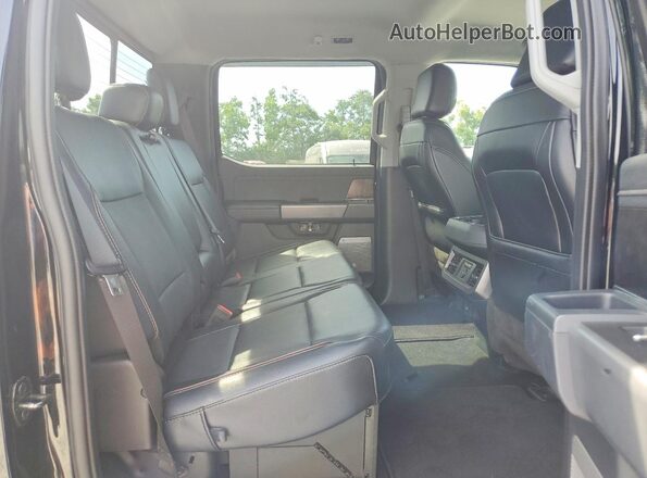 1FT8W2BT8PED24072 2023 FORD F250 Black Widok tylnych siedzeń