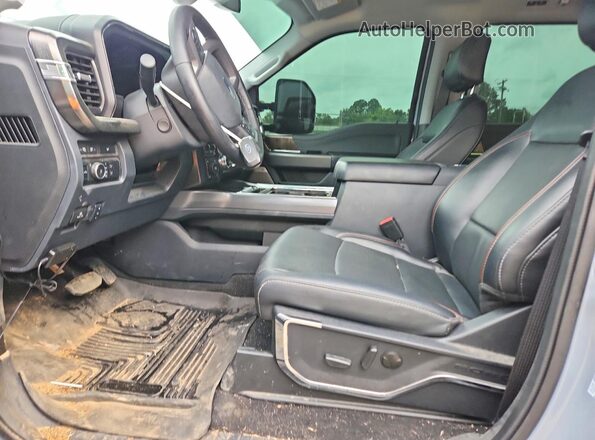 1FT8W2BT8REE60043 2024 FORD F250 Серебряный Вид салона спереди