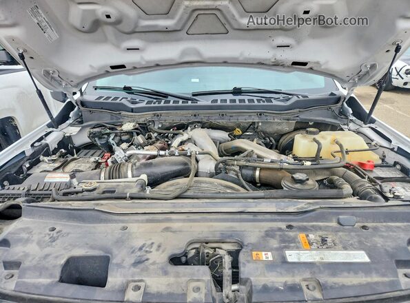 1FT8W2BT8REE65257 2024 FORD F250 White Vista interior trasera