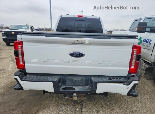 1FT8W2BT8REE65257 2024 FORD F250 White Vista trasera