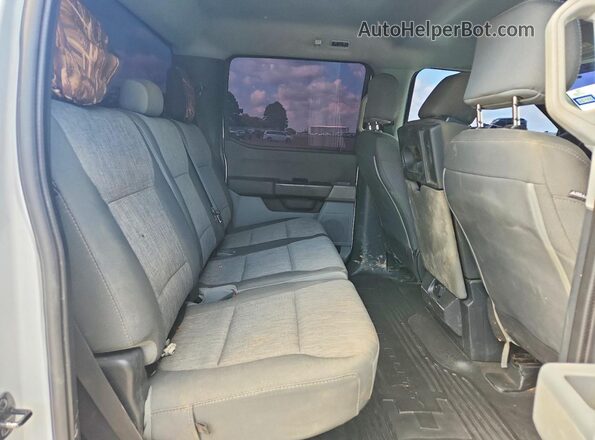 1FT8W3BT4REC06142 2024 FORD F350 White Вид задніх сидінь