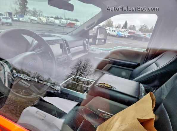 1FT8W3BTXJEC50604 2018 FORD F350 White Widok deski rozdzielczej