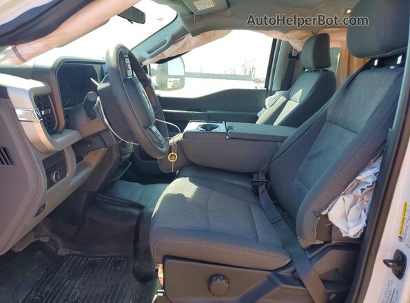 1FT8W3DT3TED21416 2026 FORD F350 White Widok wnętrza z przodu