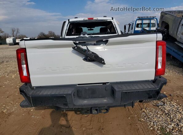 1FT8W3DT3TED21416 2026 FORD F350 White Widok z tyłu