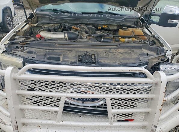 1FT8W4DT7HED67778 2017 FORD F450 White Rear interior view