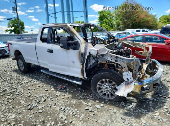 1FT8X3B60JEB02002 2018 FORD F350 Burn Delantero derecho